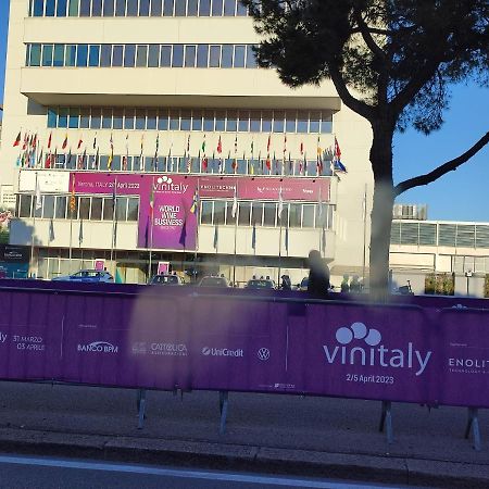 Easy Stay Verona Rooms 外观 照片